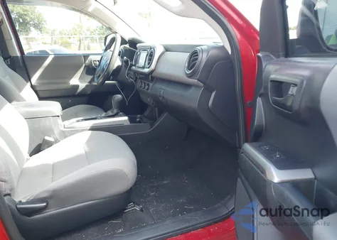 2017 Toyota Tacoma Sr5 z USA, uszkodzony, nr VIN 5TFAX5GN6HX083449